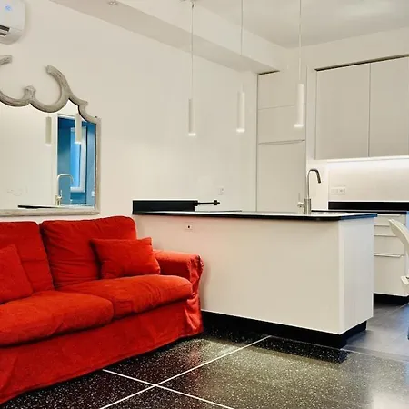 Free Parking - 5 Minutes From The Sea - 2 Minutes From The Station * Μπολιάσκο