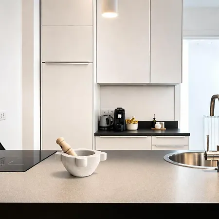 Free Parking - 5 Minutes From The Sea - 2 Minutes From The Station Διαμέρισμα